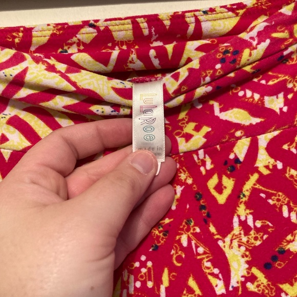 Lularoe Tall and Curvy Leggings - Picture 4 of 5